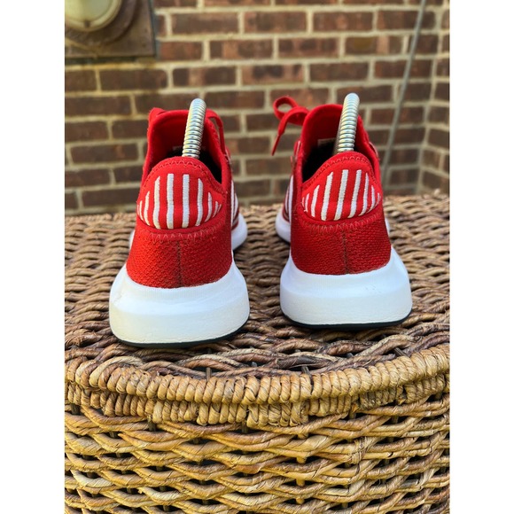 Womens Adidas Swift Run in Scarlet Red Size 6 - Picture 5 of 10